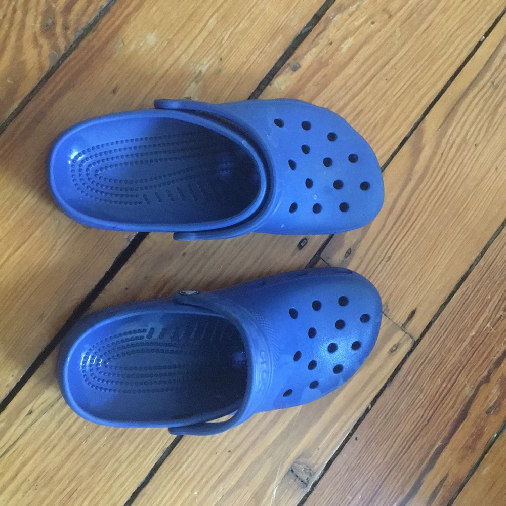 crocs